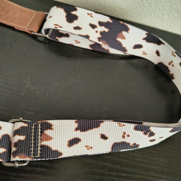 Wrangler Cow Print Brown and White Crossbody Bag - Picture 6 of 9